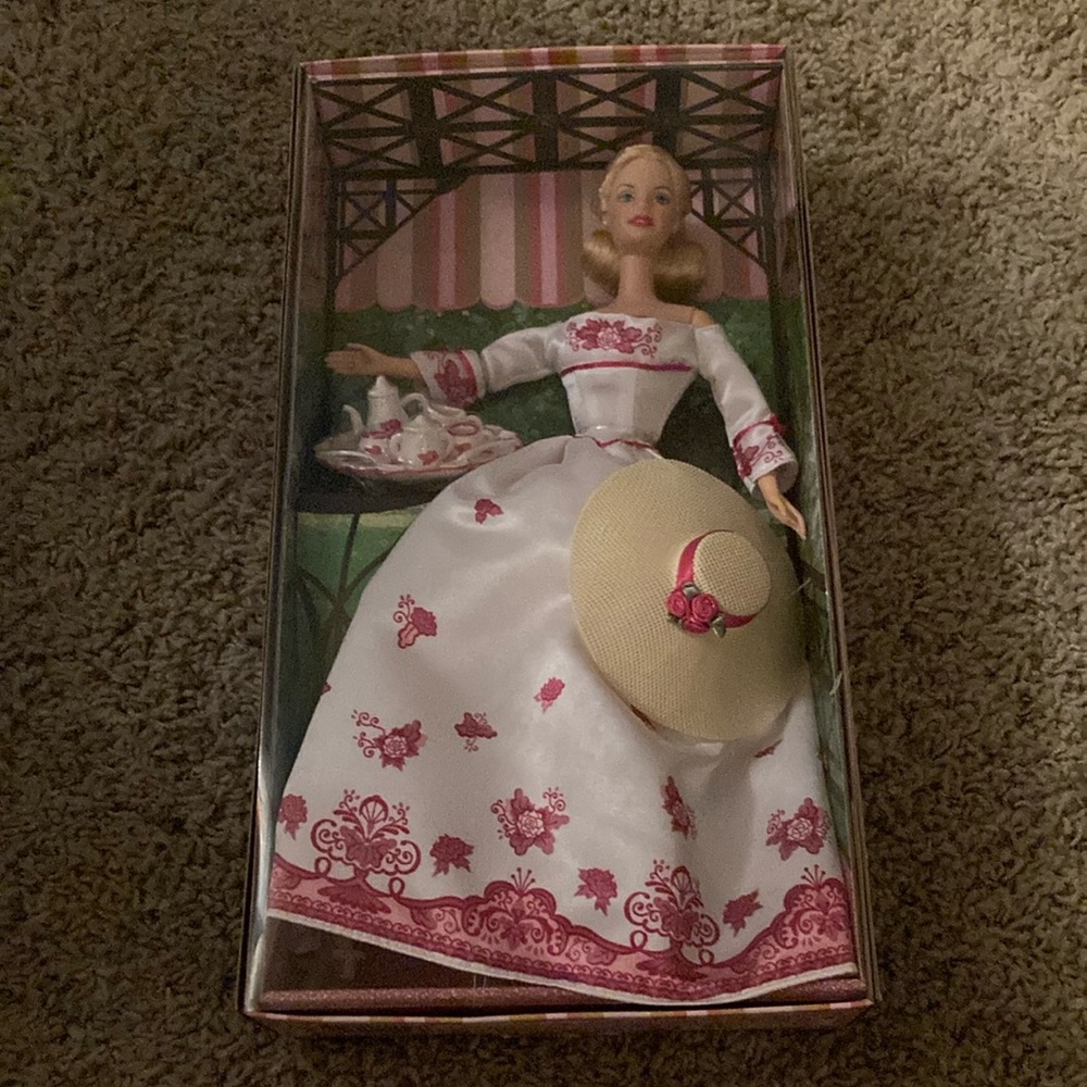 New Barbie in Victorian tea
